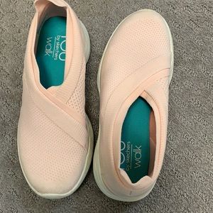 Great condition. Light plush color.